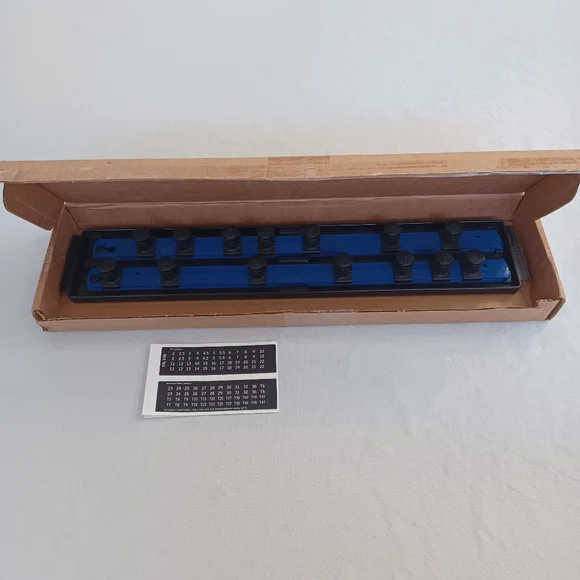 New Ernst 2 Rail Twist Lock Socket Boss 18", Blue - 3/4" - Picture 8 of 12